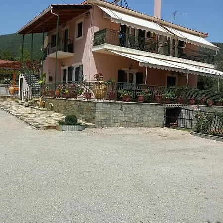 Chryspy Toulatos Casa de hóspedes Pouláta