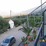 Chryspy Toulatos Guest house